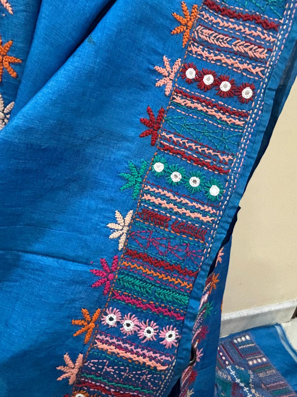 Premium Tussar Saree with Authentic Lambani Hand Embroidery - Image 3