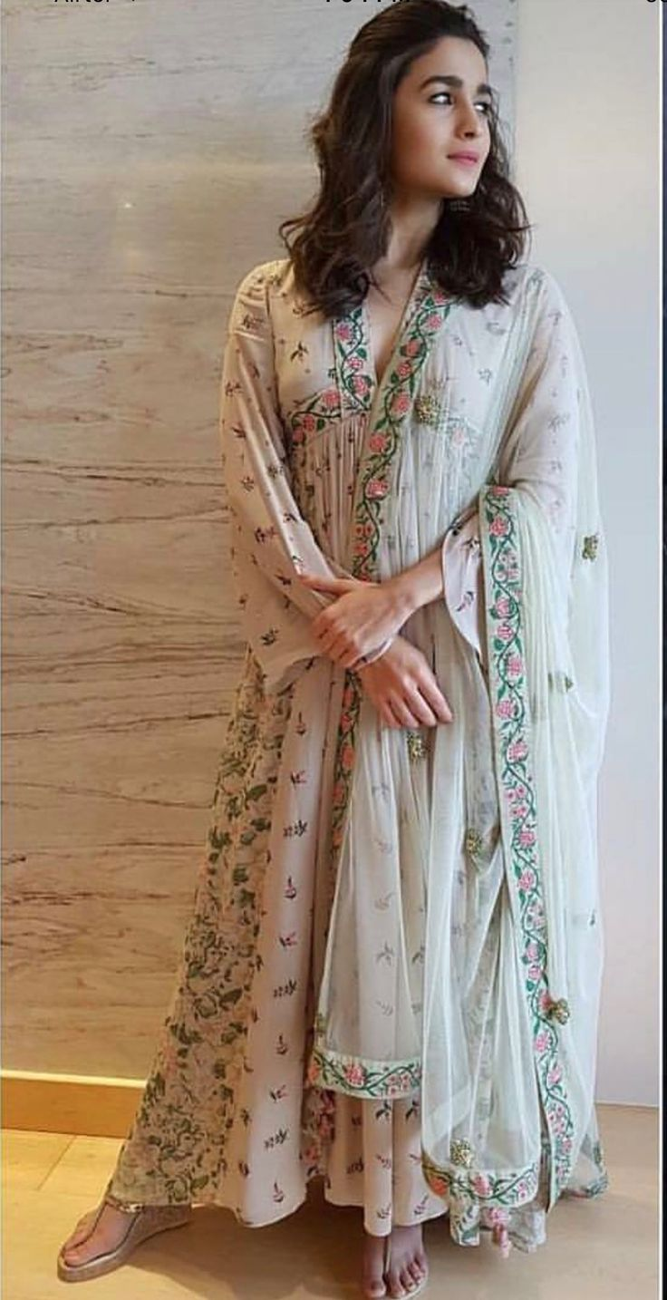 Buy Latest Indian Ethnic Wear for Women in Kolkata: Embrace Tradition ...