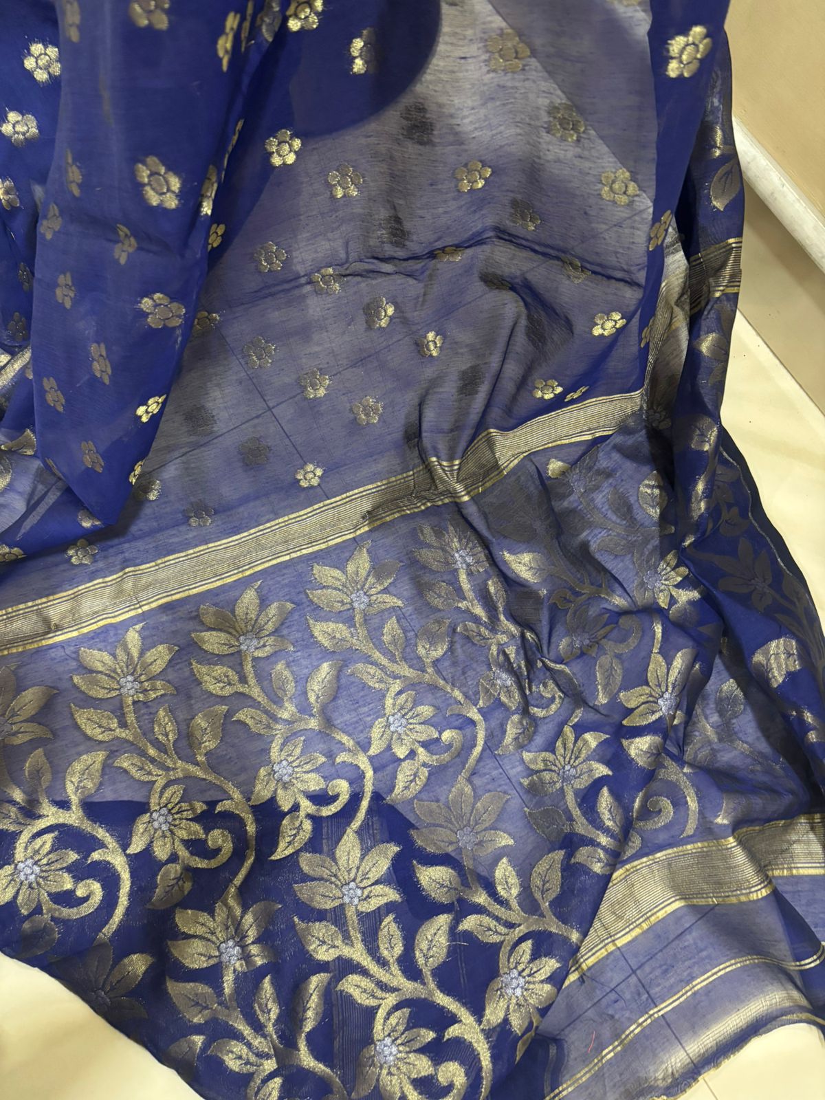 Elegant Royal Blue Soft Cotton Jamdani Saree - Image 2